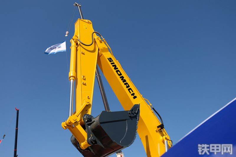 国机重工GE220H挖掘机展会( )