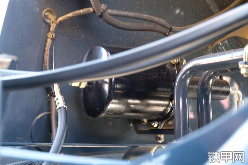 国机重工GZ66T装载机展会( )