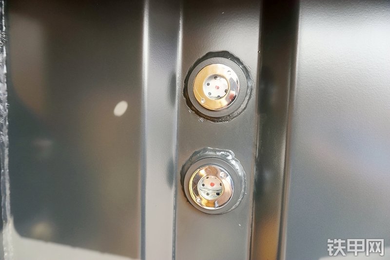 中泽华威HM856HG装载机展会( )