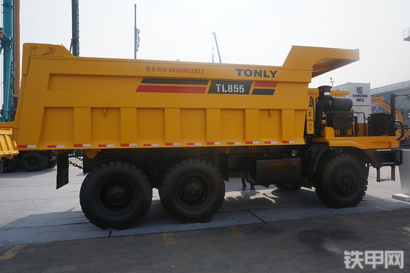 同力TL855非公路自卸车展会( )