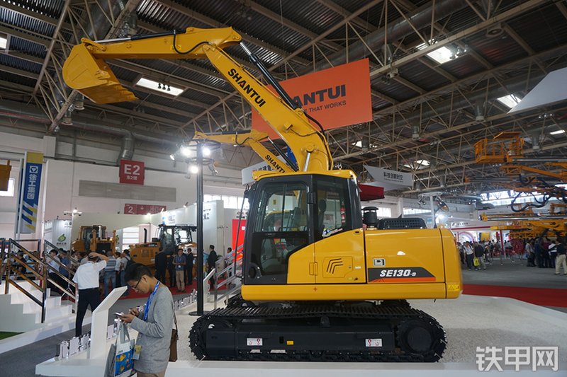 山推SE130-9挖掘机展会( )