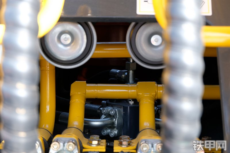 国机重工GE220H挖掘机展会( )