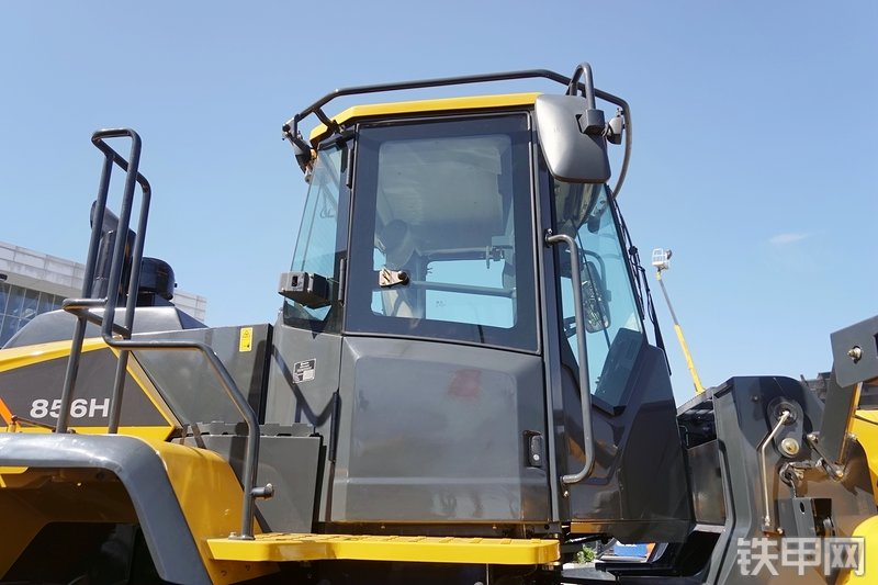 柳工CLG856H装载机展会( )