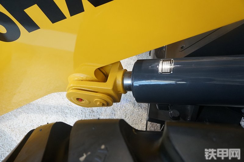 山推SL33H装载机展会( )