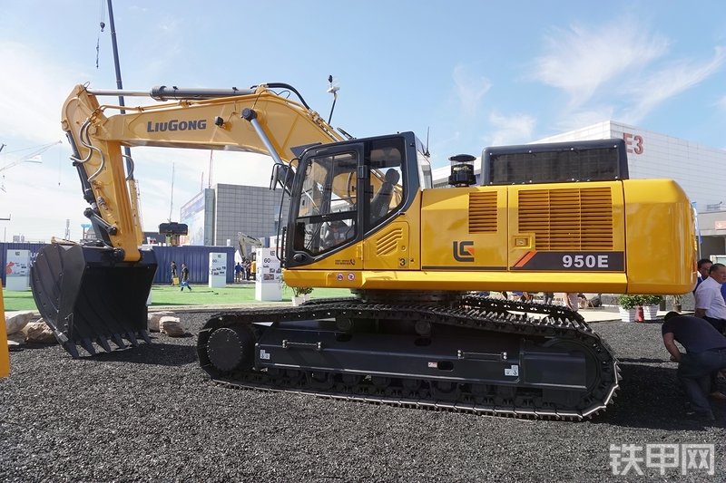 柳工CLG950E挖掘机展会( )