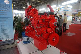 东风康明斯QSB6.7-C230发动机展会( )