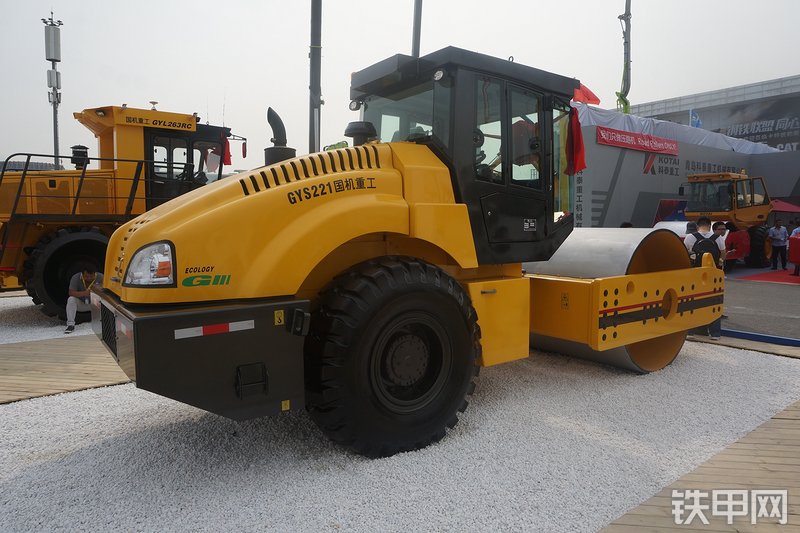 国机重工gys221压路机展会( )
