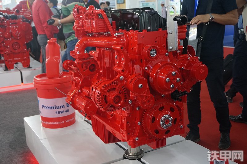 康明斯中国QSF2.8 60自然吸气发动机展会( )