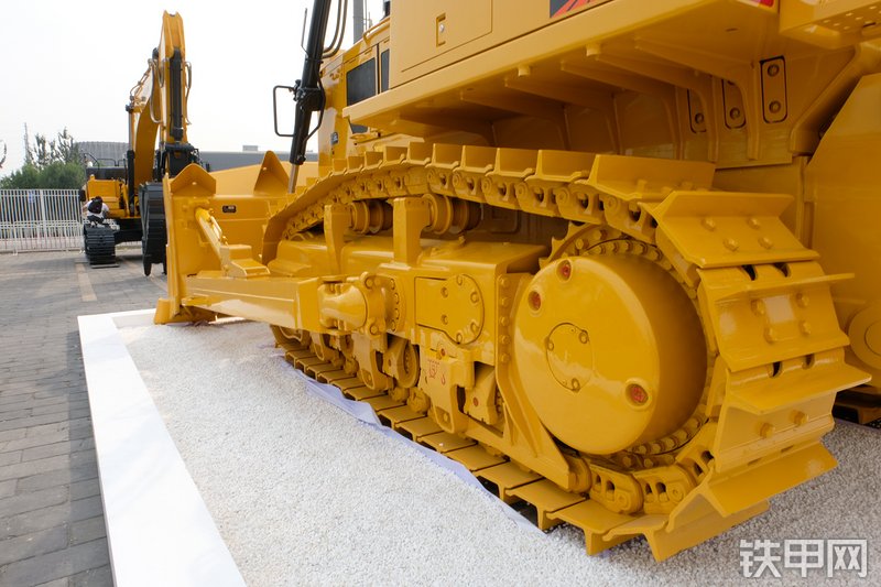 山推SD32-8推土机展会( )