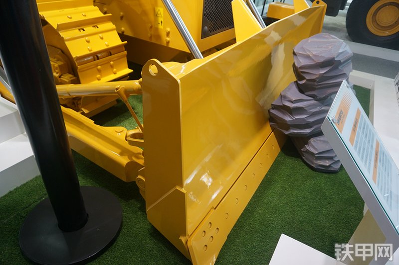 山推SD17推土机展会( )