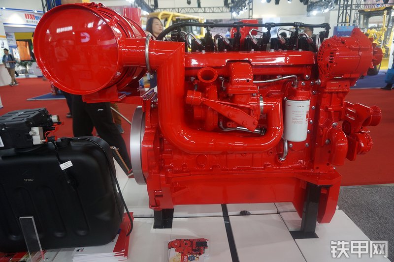东风康明斯QSB5.9-C210-30发动机展会( )
