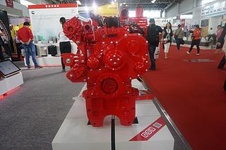 东风康明斯QSB5.9-C180-34发动机展会( )