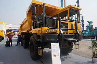 同力TL849非公路自卸车展会( )