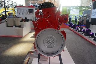 东风康明斯QSZ13-C575发动机展会( )
