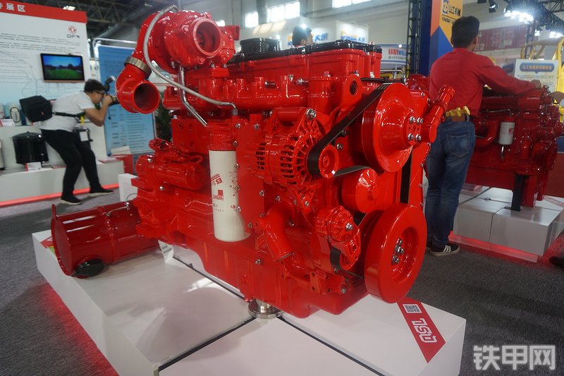 东风康明斯QSL8.9-C360发动机展会( )