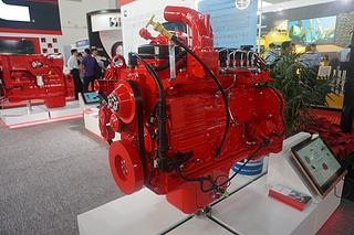 东风康明斯QSB6.7-C240发动机展会( )