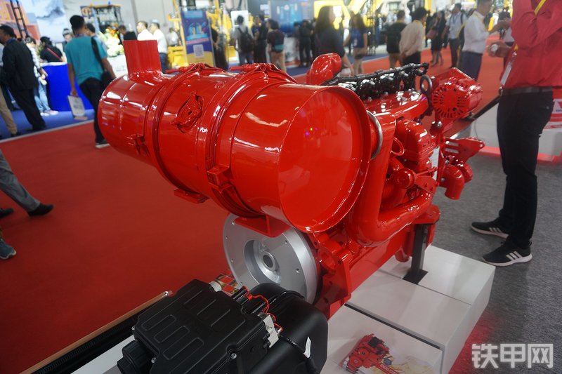 东风康明斯QSB5.9-C190-31发动机展会( )