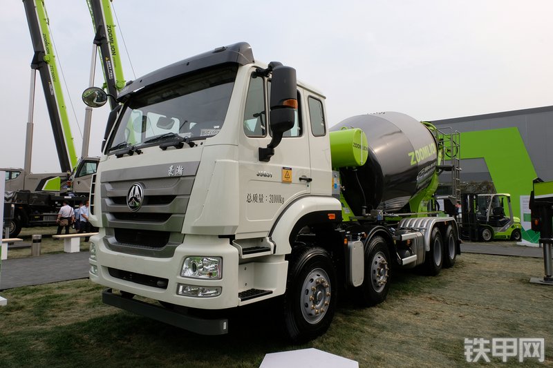 中联重科ZLJ5318GJBHE搅拌运输车