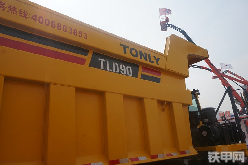 同力TLD90非公路自卸车展会( )