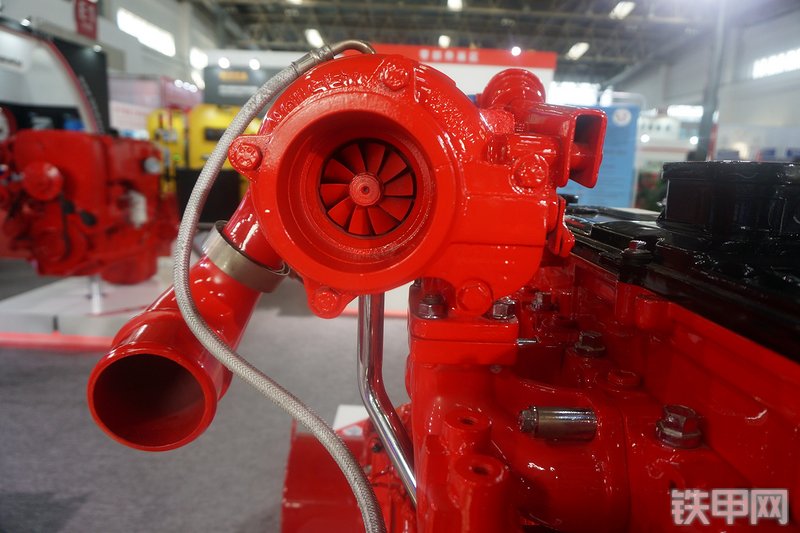 东风康明斯QSL8.9-C280发动机展会( )