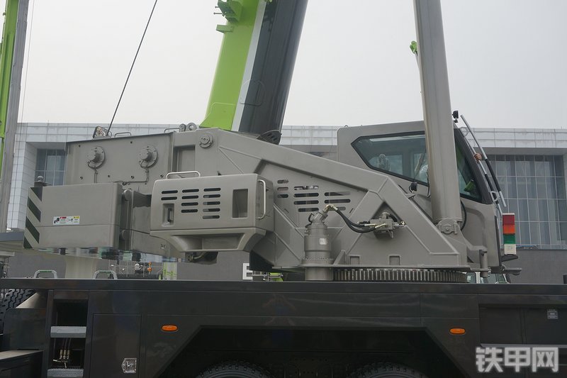 中联重科ZTF550V起重机展会( )