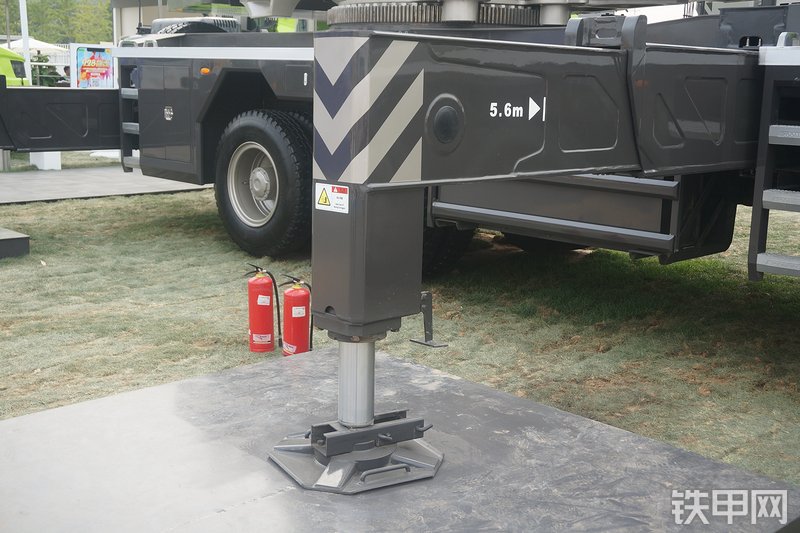 中联重科ZLJ5500JQZ100V起重机展会( )