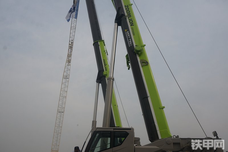 中联重科ZTF550V起重机展会( )