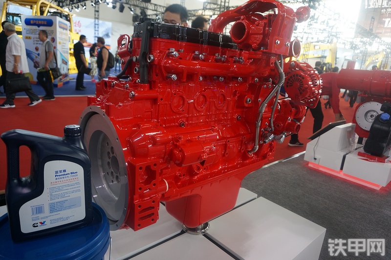 东风康明斯QSB6.7-C160发动机展会( )