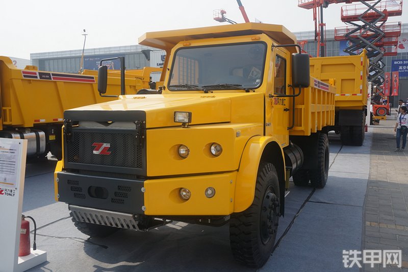 同力UQ-20A非公路自卸车展会( )