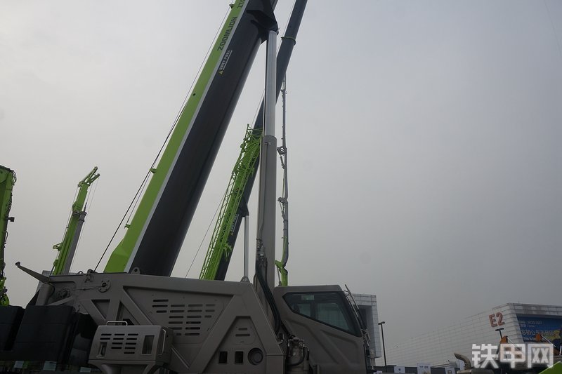 中联重科ZLJ5500JQZ100V起重机展会( )