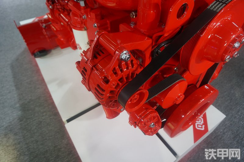 东风康明斯QSL8.9-C295发动机展会( )