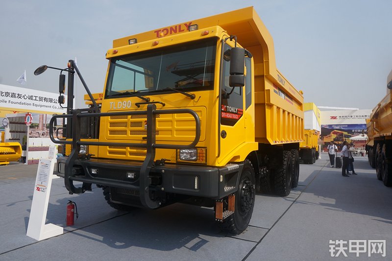 同力TLD90矿用自卸车