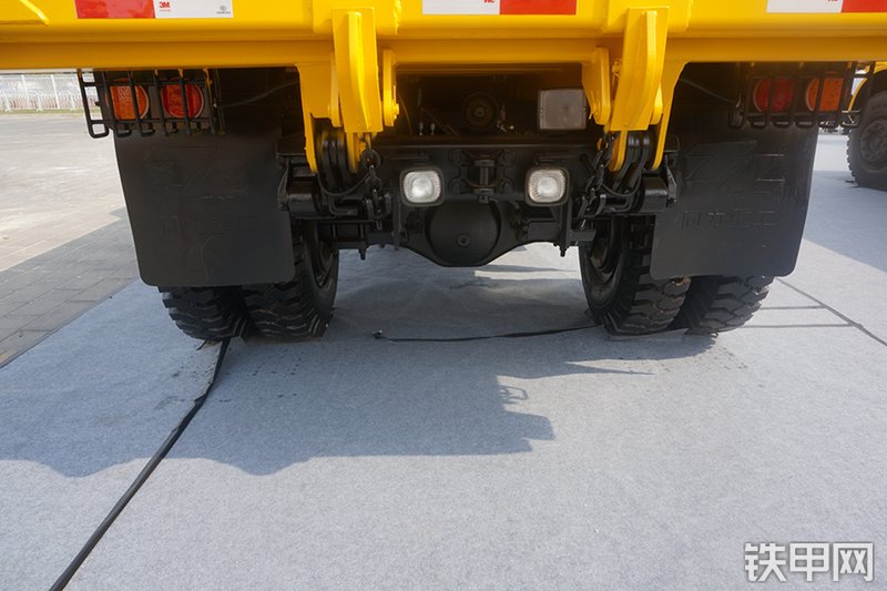 同力TLK190B非公路自卸车展会( )