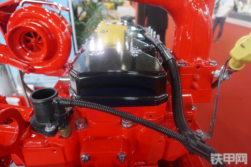 东风康明斯QSB6.7-C230发动机展会( )