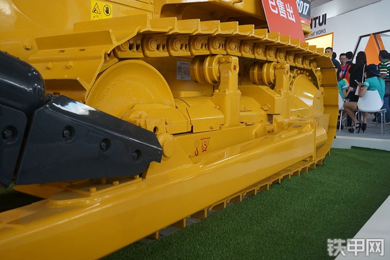 山推SD17推土机展会( )