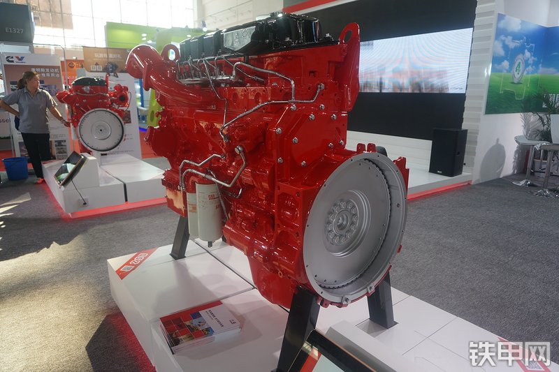 东风康明斯QSZ13-C500发动机展会( )