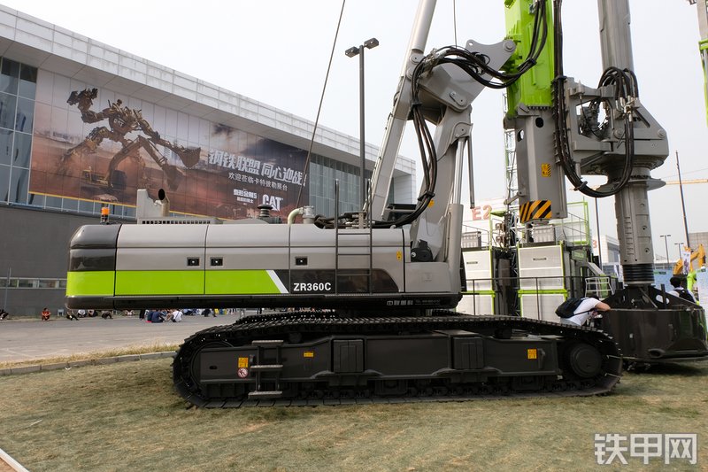 中联重科ZR360C旋挖钻展会( )