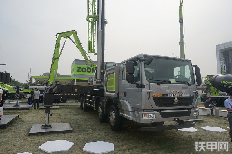 中联重科ZTF550V起重机展会( )