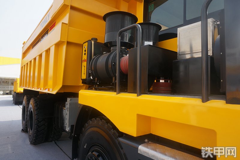 同力TLD90非公路自卸车展会( )