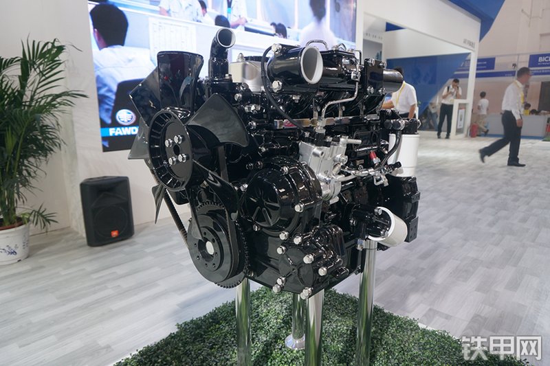 锡柴4DX22-82（装载机用）发动机展会( )