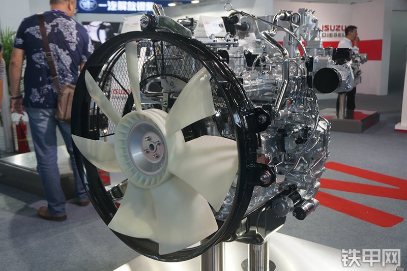 五十铃4HK1X发动机展会( )