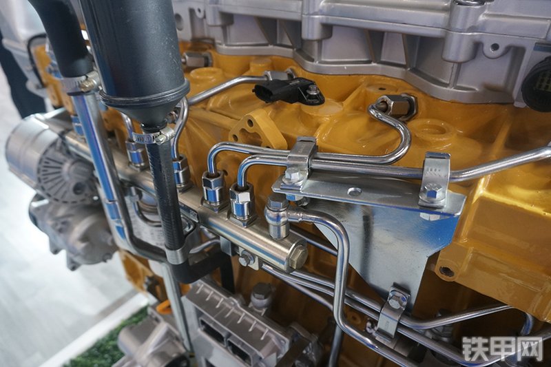 锡柴6DL2-26GG3U发动机展会( )