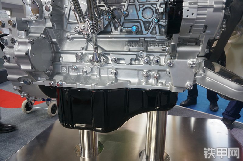 五十铃4HK1X发动机展会( )