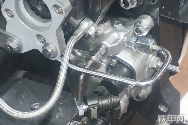 上柴SC4H140.1发动机展会( )