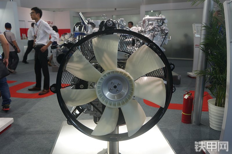 五十铃4HK1X发动机展会( )