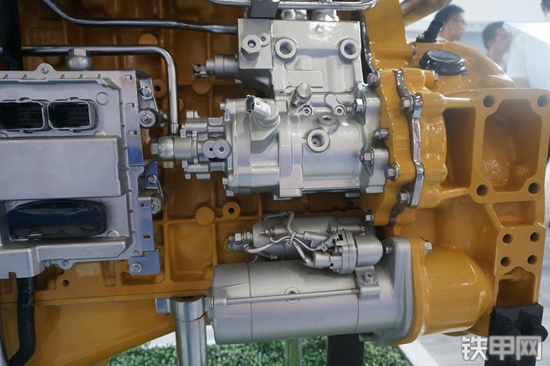 锡柴6DL2-30GG3U发动机展会( )