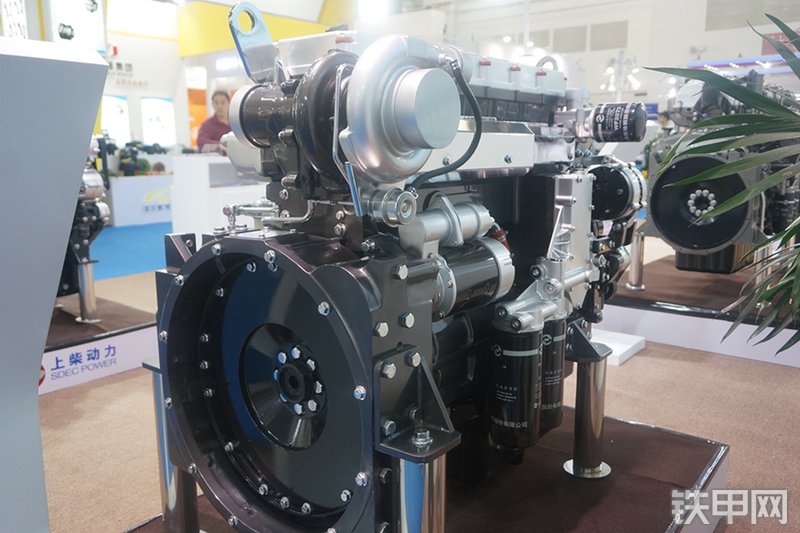 上柴SC9D240.2发动机展会( )