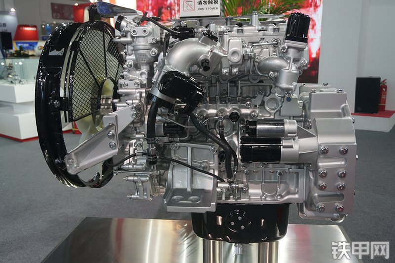 五十铃4JJ1X发动机展会( )