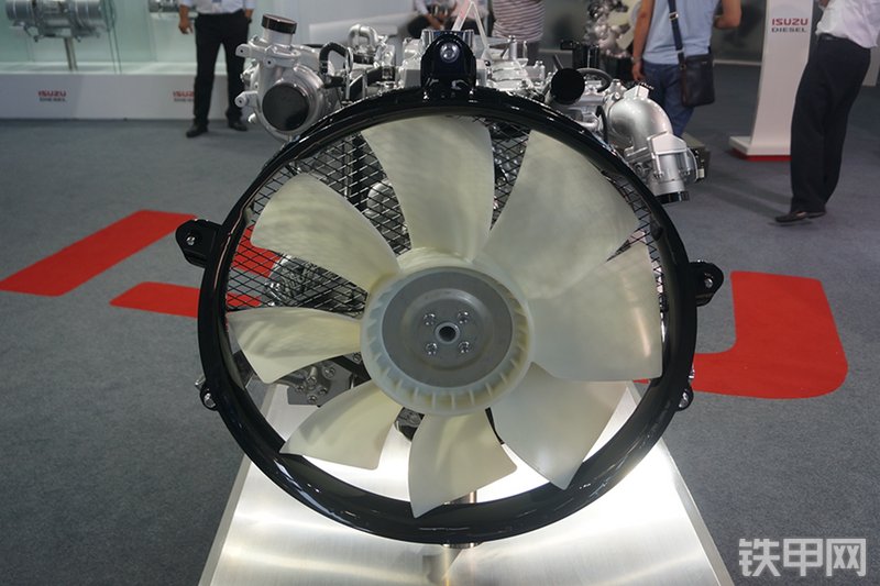 五十铃4JJ1X(Tier 4)发动机展会( )