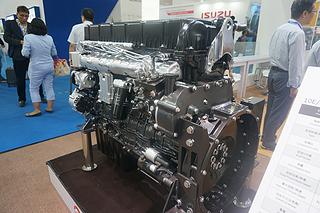 上柴SC10E320发动机展会( )
